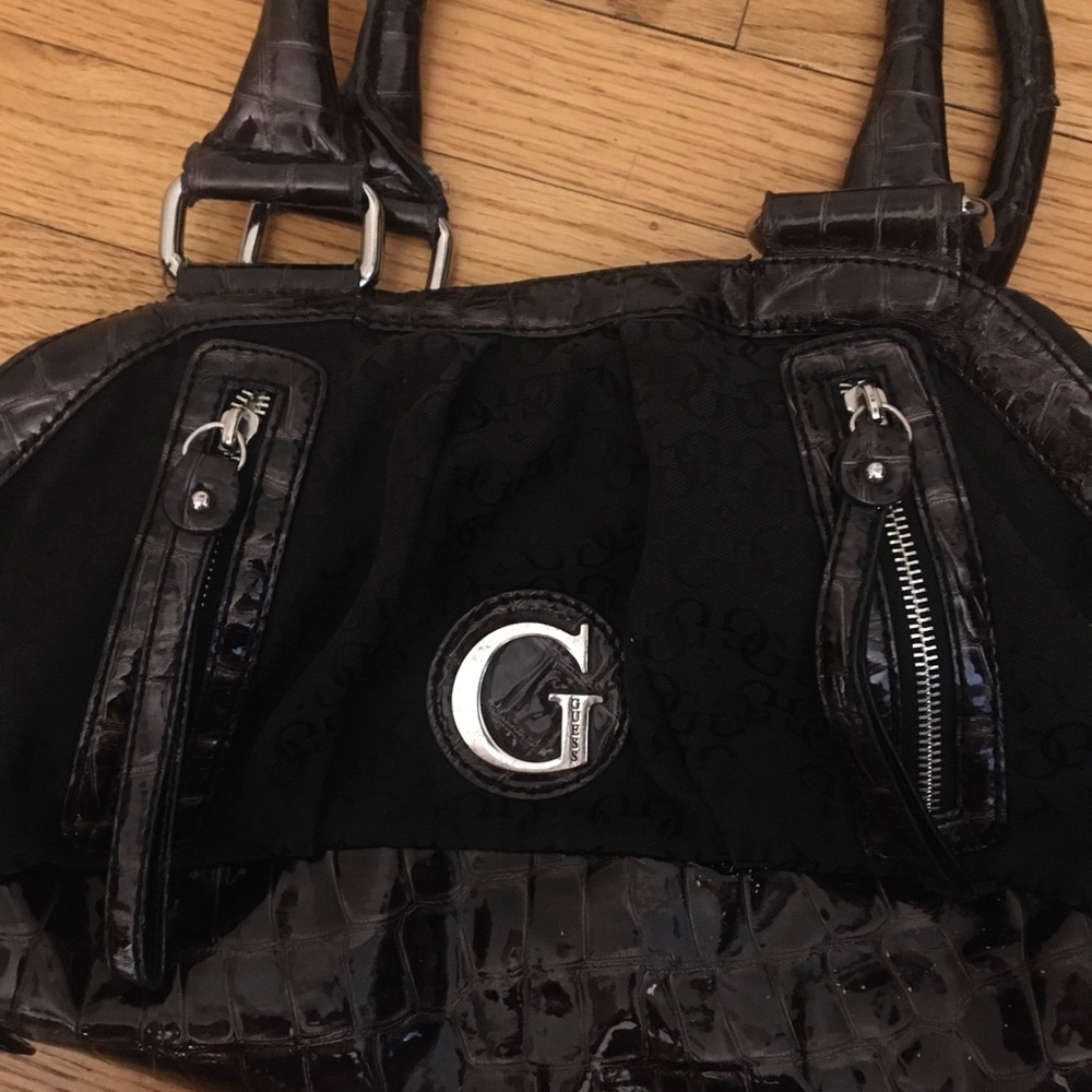 Beautiful GUESS purse!!ππ€© - Picture 3 of 5